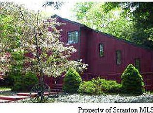 3862 Applegate Rd, Lake Ariel, PA 18436