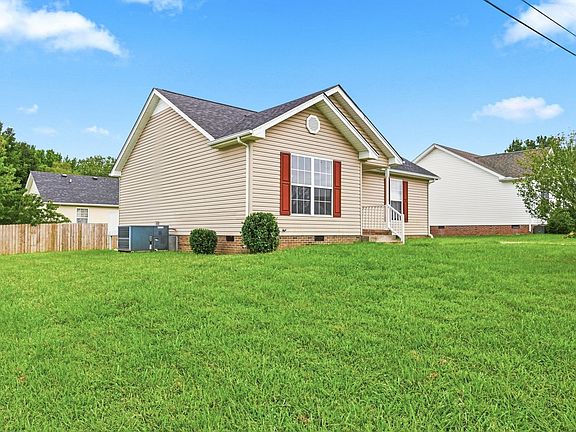 2nd image of 303 Bandera Ln
