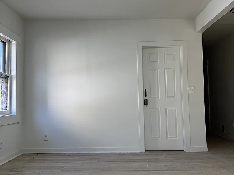 311 Hilton Pl #3 — Photo 3