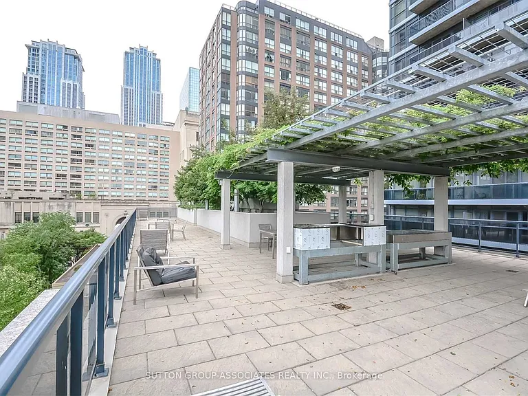 25 Carlton St #304 — Photo 23