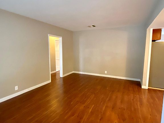3rd image of 348 N Toland Ave