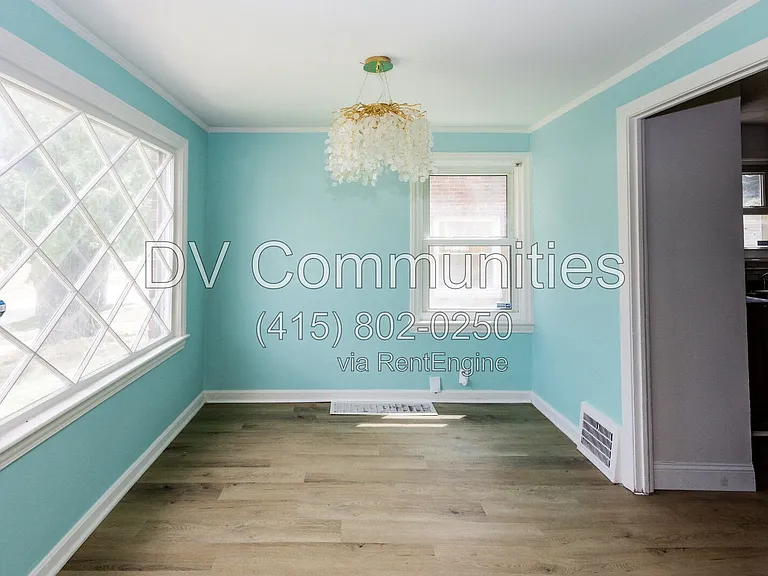 18412 Waterbury Ave — Photo 4