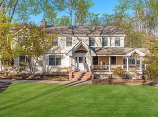 91 Hampshire Hill Rd, Upper Saddle River, NJ 07458