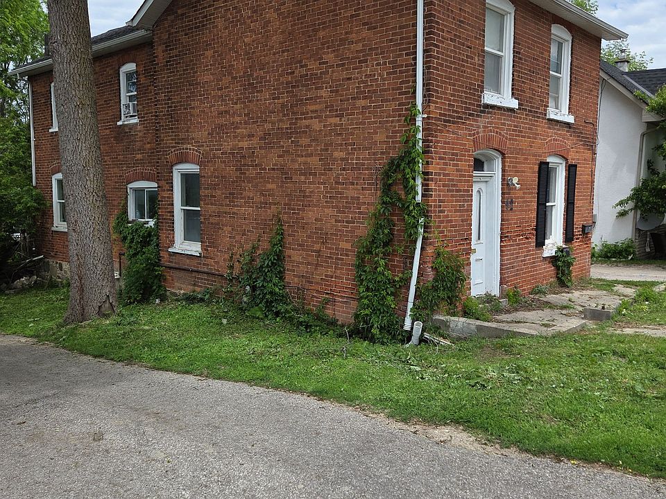 2nd image of 42 Penetang St