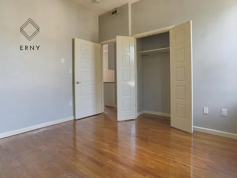 296 Cooper St #2R — Photo 5