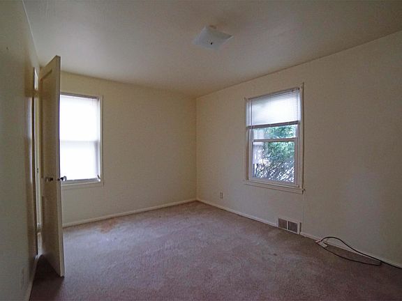 5th image of 4911 Southern Blvd #1