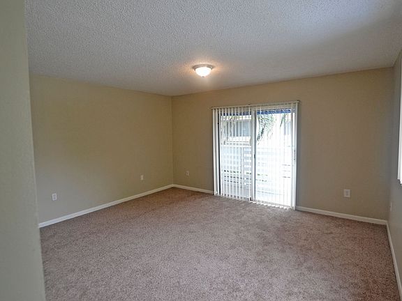 5th image of 552 NW 97th Ave