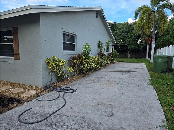 2nd image of 3559 Almar Rd