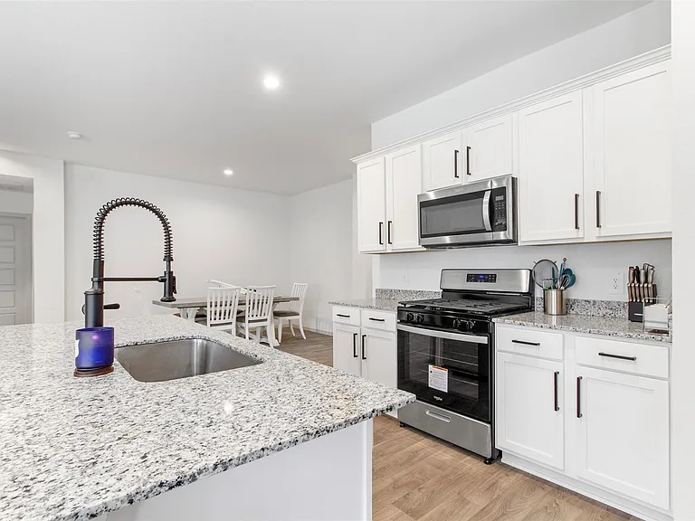 6685 Riplee St — Photo 10