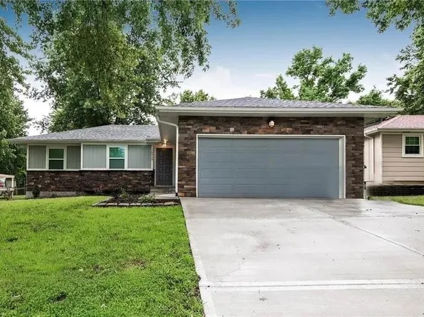 16413 Indian Creek Pkwy, Olathe, KS 66062