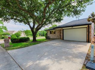 101 Fairway View Ln, Montgomery, TX 77356