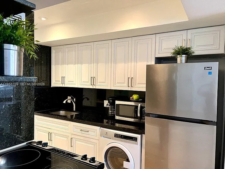 3505 S Ocean Dr #619 — Photo 5