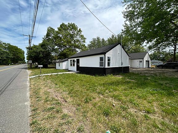 4th image of 1208 Broadway Blvd
