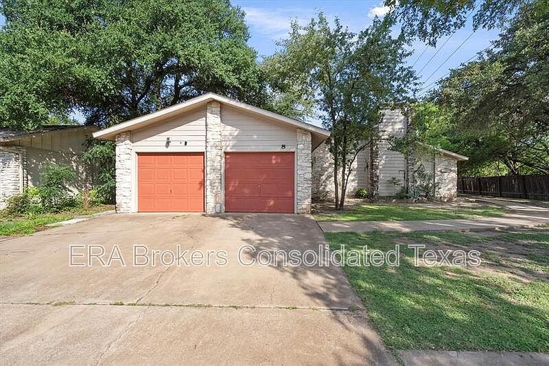1st image of 11908A Broad Oaks Dr