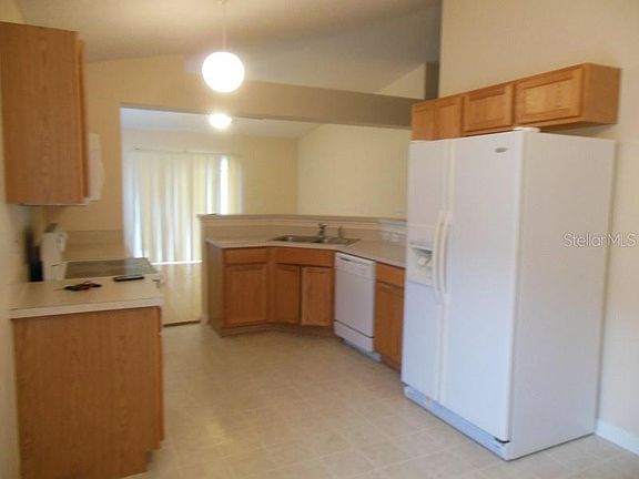 5th image of 6925 Crown Lake Dr