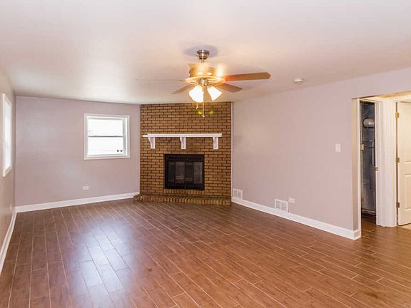 5th image of 9321 S Richmond Ave
