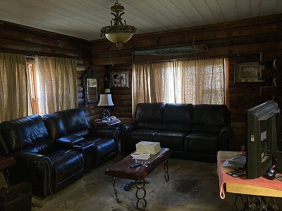 4th image of 384 Pleasure Lake Ln