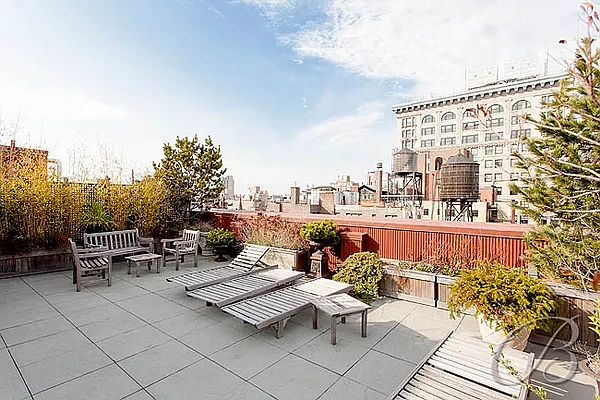 Sold by Bellmarc Realty | media 18