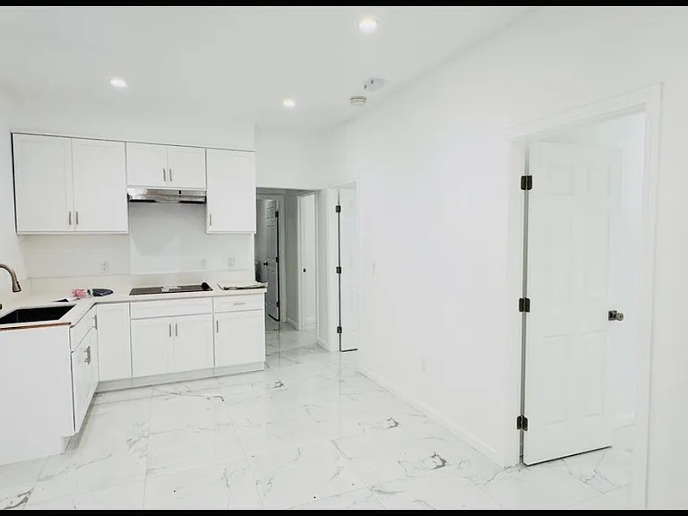 6245 Chapman Ave — Photo 1