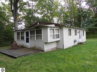 2958 Lone Pine Rd, Farwell, MI 48622