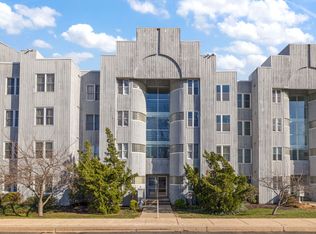 5211 Le Parc Dr APT 5, Wilmington, DE 19809