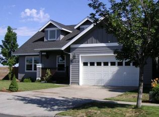 20570 Sierra Dr, Bend, OR 97701