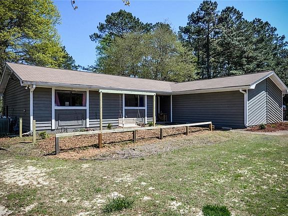 4th image of 4240 Meadow Way