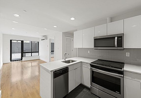 3rd image of 1168 Greene Ave APT 1B