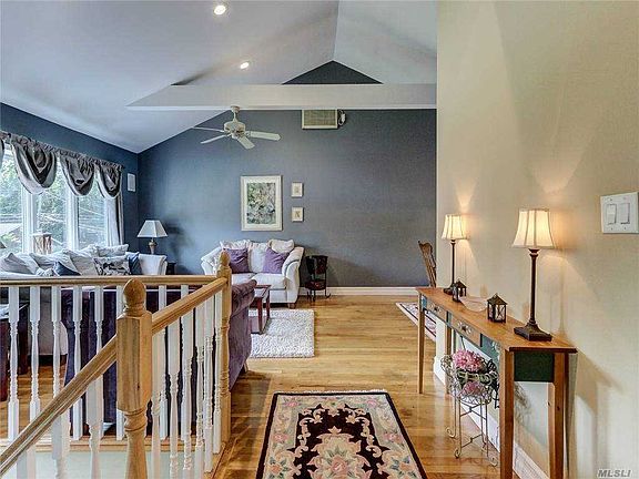 3rd image of 224 Avenue A