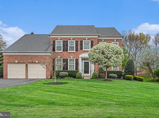 605 Dunburry Dr, Ambler, PA 19002