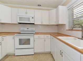 512 54th St NW, Bradenton, FL 34209