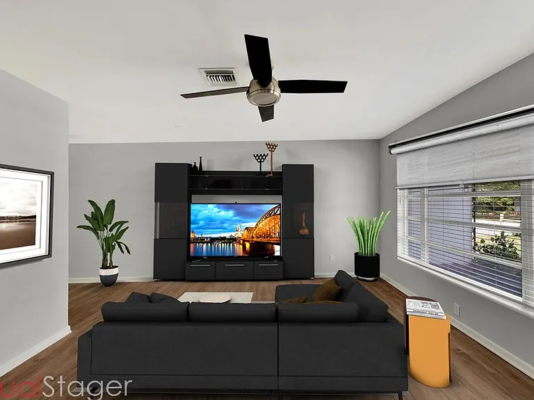 827 22nd St #1 — Photo 7