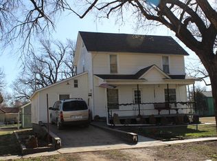 615 Hawkes St, Gypsum, KS 67448