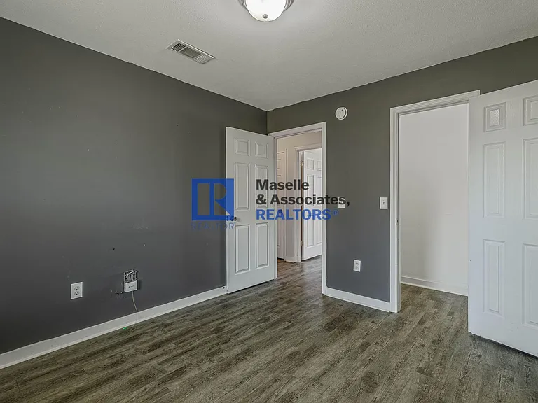 624 Post Oak Pl — Photo 29