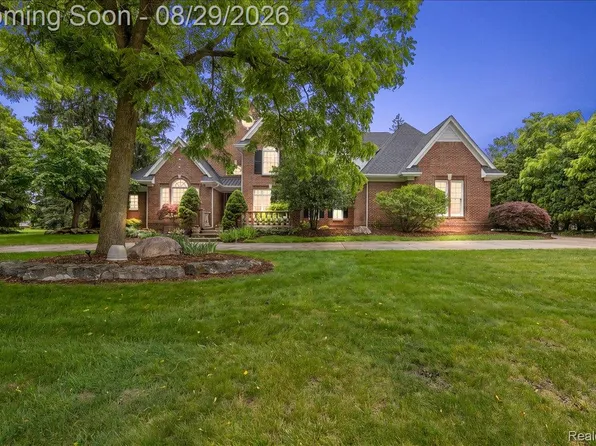 5022 Lone Pine Ln, Bloomfield Hills, MI 48302