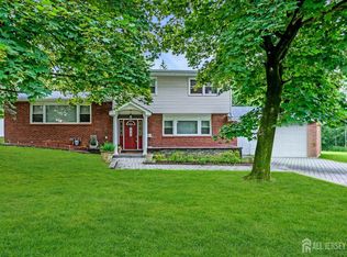 90 Ryders Ln, East Brunswick, NJ 08816