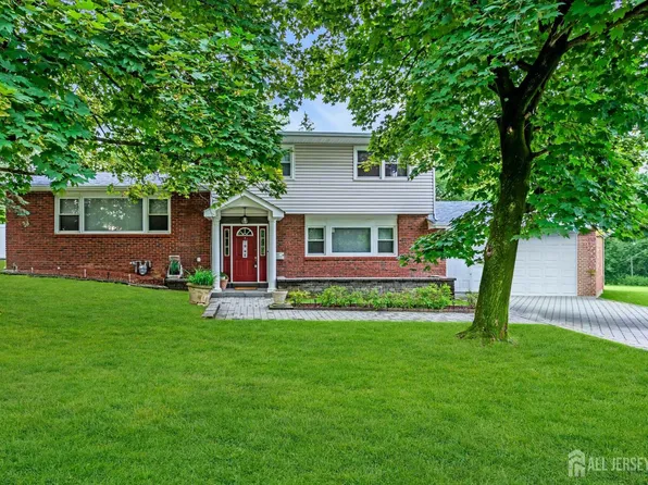 90 Ryders Ln, East Brunswick, NJ 08816