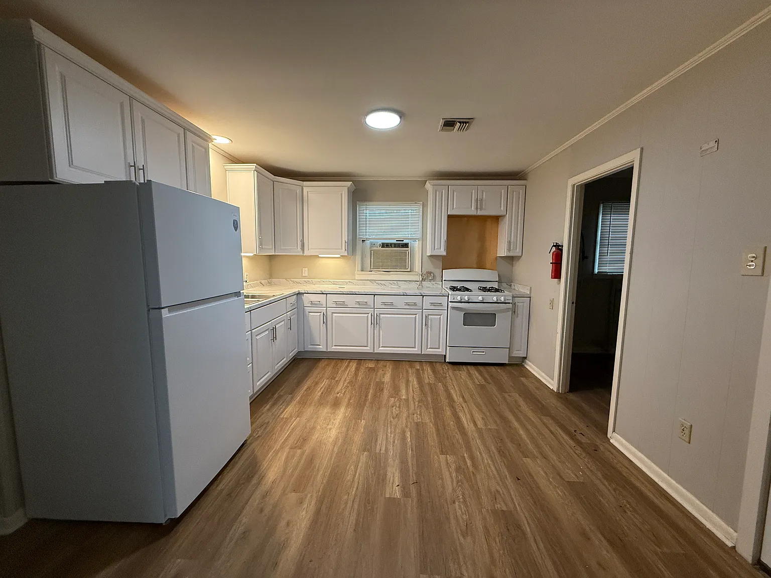 3 bed, 1200 sqft, $1,175 — Photo 3