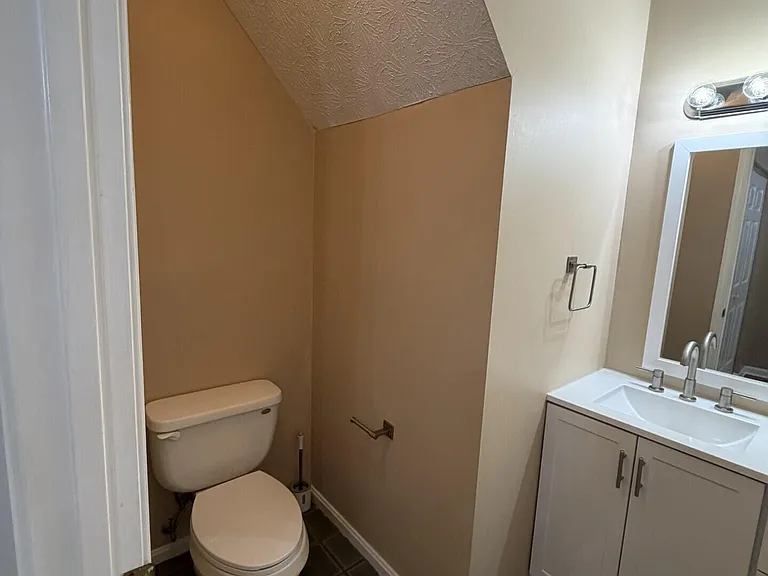 1100 Turkey Foot Rd #5 — Photo 13