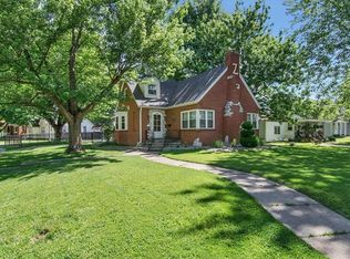 1701 Lindenthal Ave, Highland, IL 62249