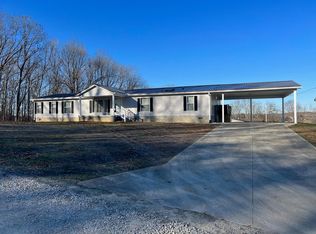 132 Finch Ln, Grayson, KY 41143