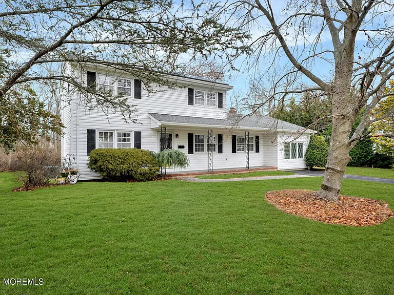 429 Lake Ave — Photo 37