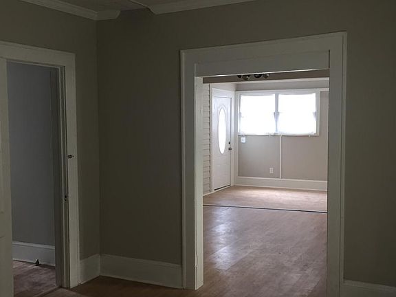 4th image of 505 Holly St NW