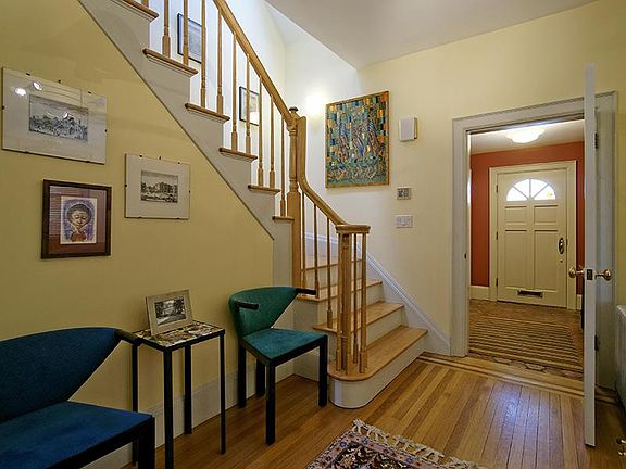 Stylish, Sunny and Sophisticated Colonial