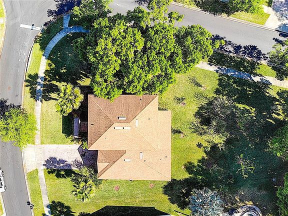 3rd image of 2303 Treetop Ln