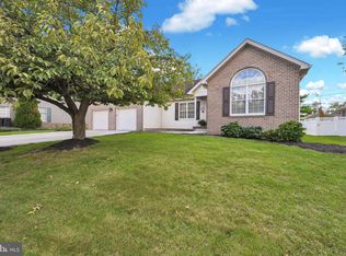 305 Primrose Ln, Hanover, PA 17331