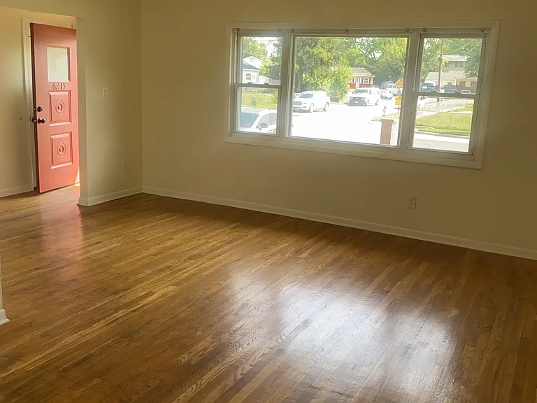 6215 Auth Rd — Photo 10