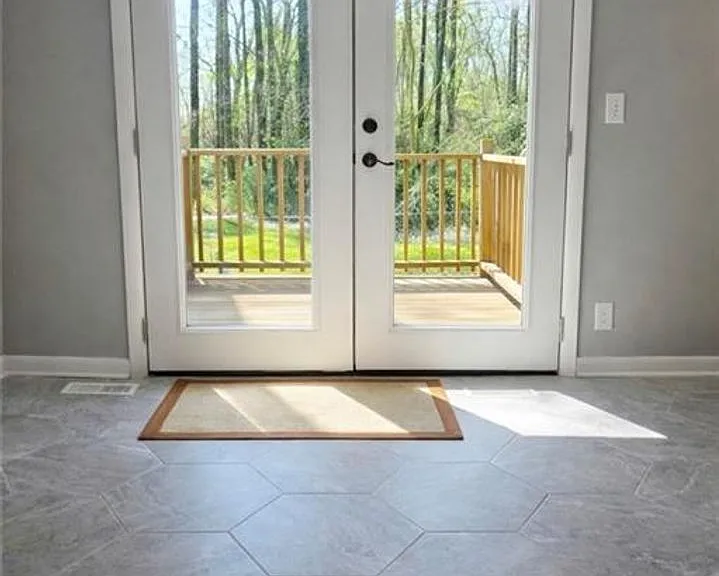 1551 Pine Glen Cir — Photo 9