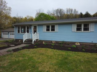 22 Bush Hill Dr, Niantic, CT 06357