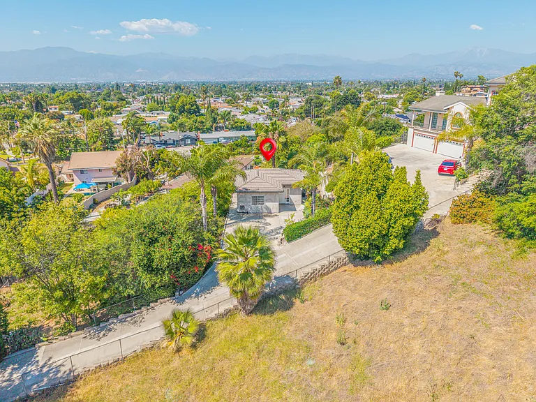 1712 Pass And Covina Rd — Photo 17